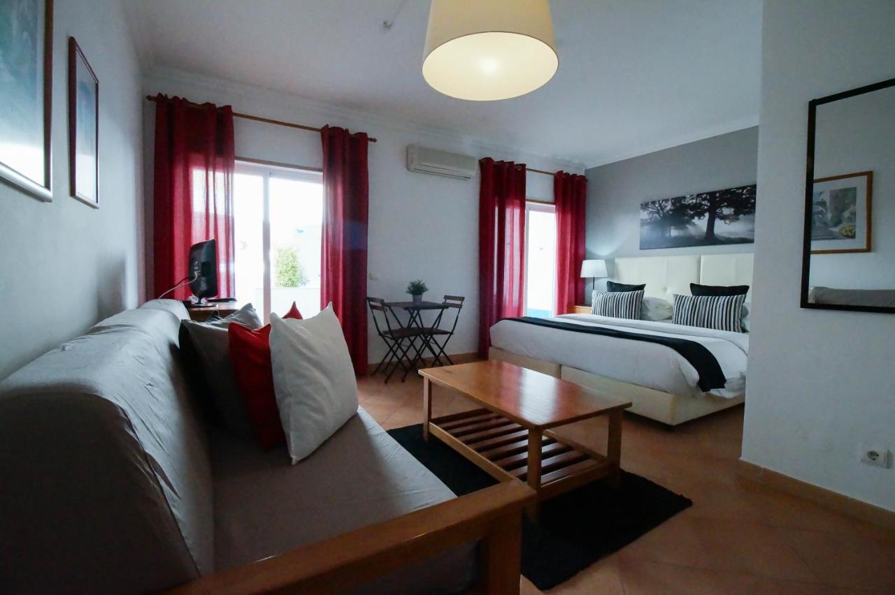 Oasis Beach Apartments Praia Da Luz ภายนอก รูปภาพ