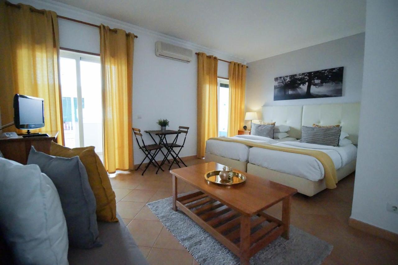 Oasis Beach Apartments Praia Da Luz ภายนอก รูปภาพ