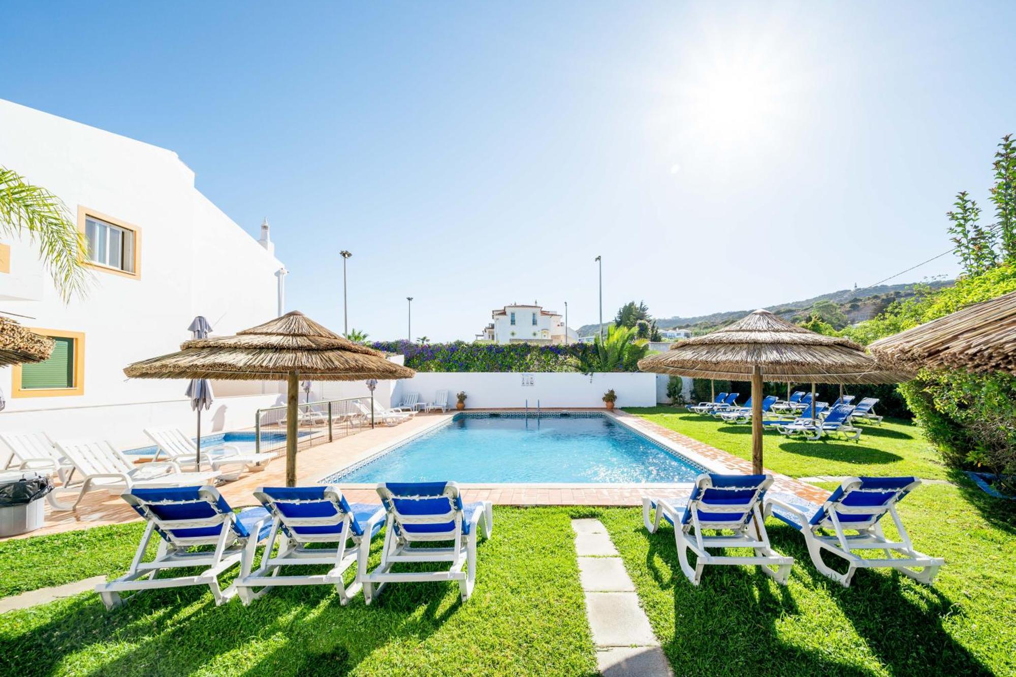 Oasis Beach Apartments Praia Da Luz ภายนอก รูปภาพ