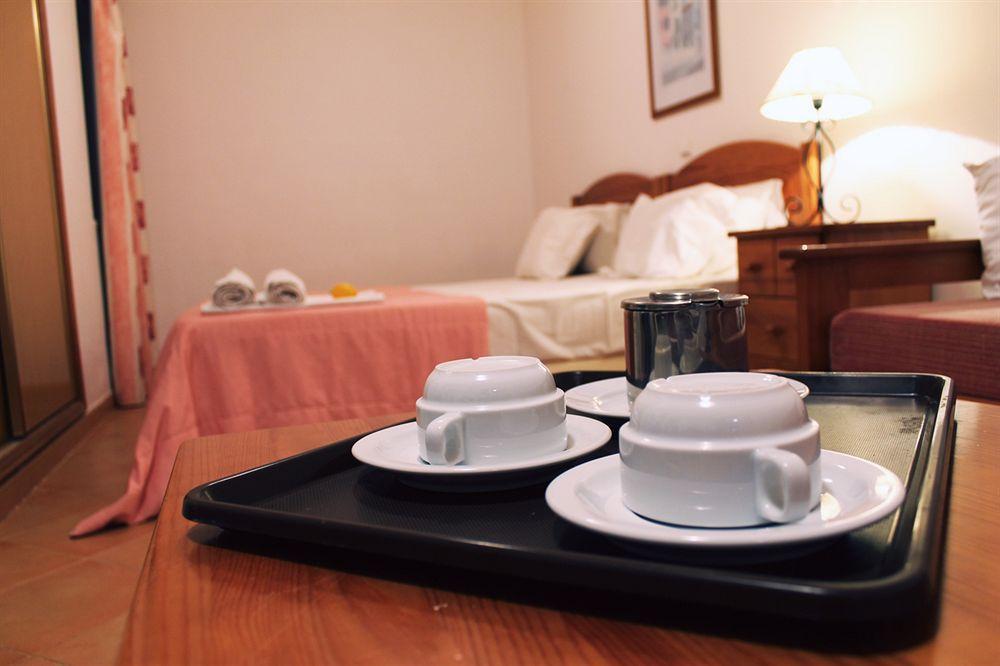 Oasis Beach Apartments Praia Da Luz ภายนอก รูปภาพ