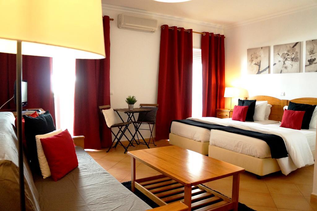 Oasis Beach Apartments Praia Da Luz ภายนอก รูปภาพ