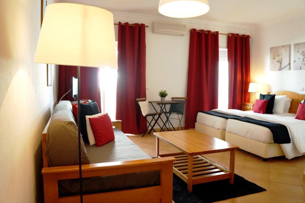 Oasis Beach Apartments Praia Da Luz ภายนอก รูปภาพ