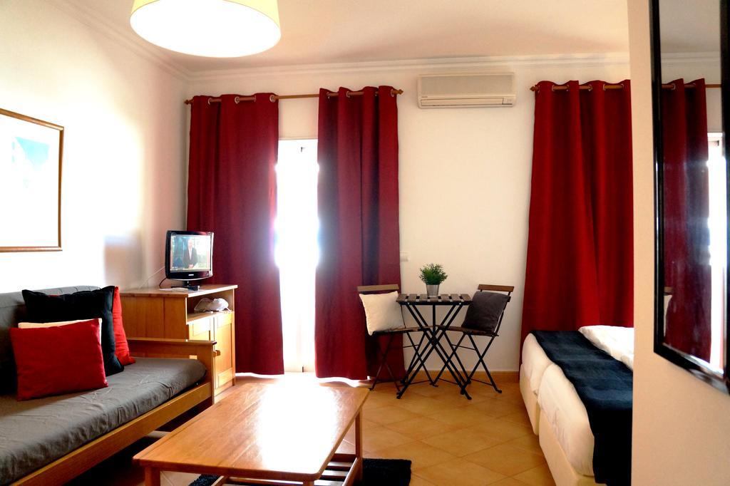 Oasis Beach Apartments Praia Da Luz ภายนอก รูปภาพ